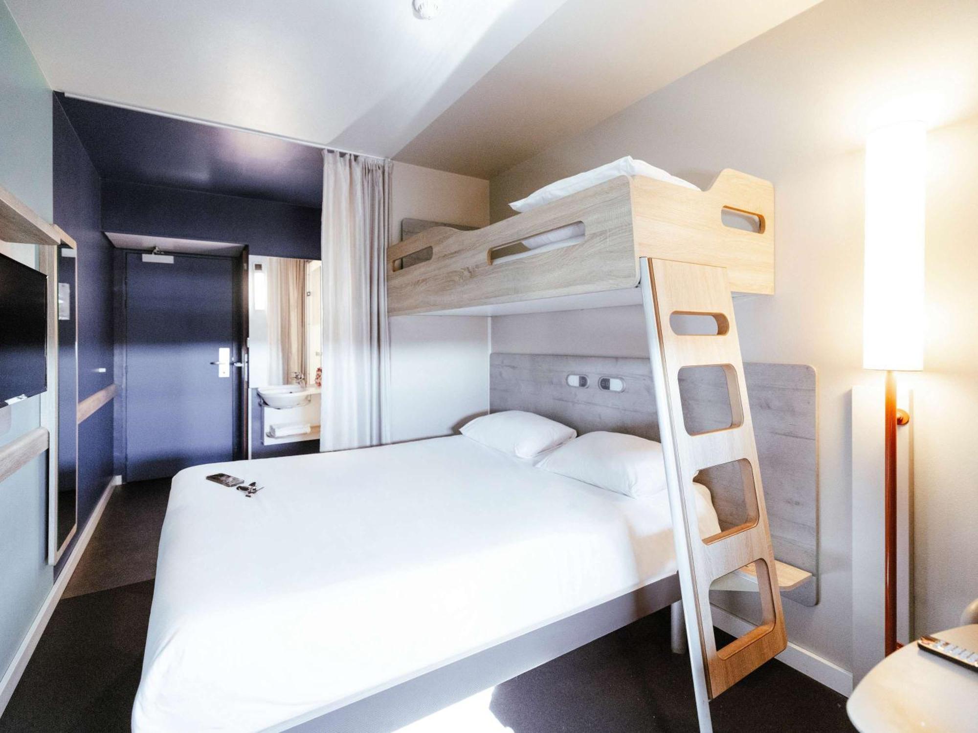 Ibis Budget Luxembourg Aeroport Niederanven Esterno foto